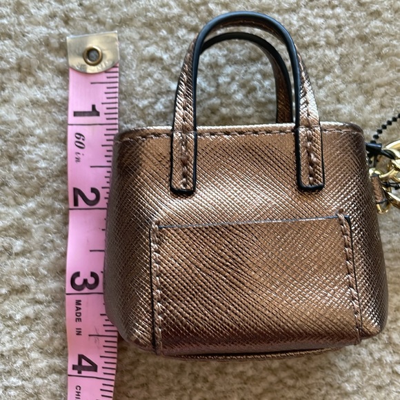 Lot of 4 Merona MINI Tote Keychains/ Bag Charms, 3 metallic and 1 Blue. NWT - Picture 11 of 11